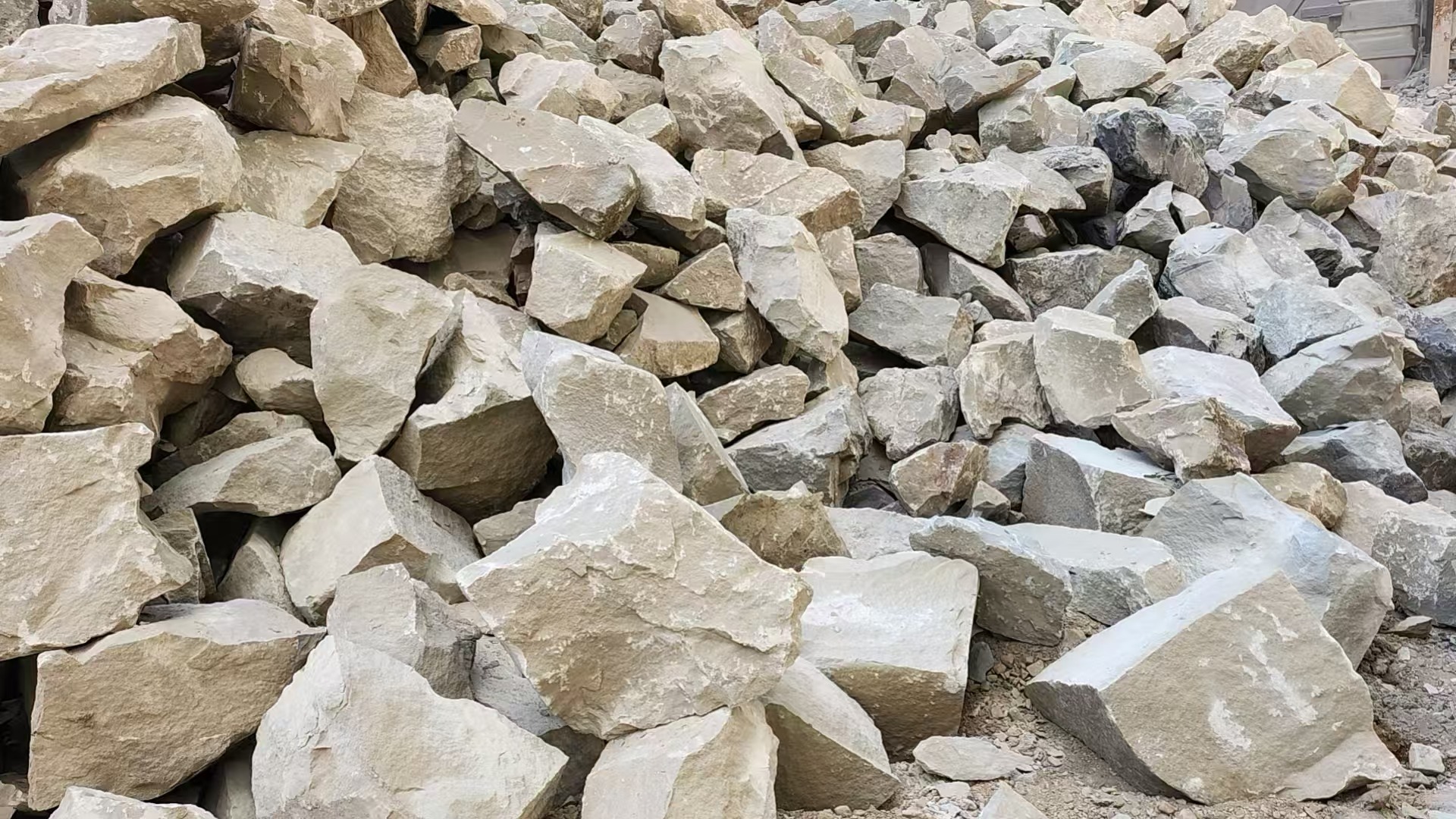 万柏林区地坪耐磨石英砂哪里有