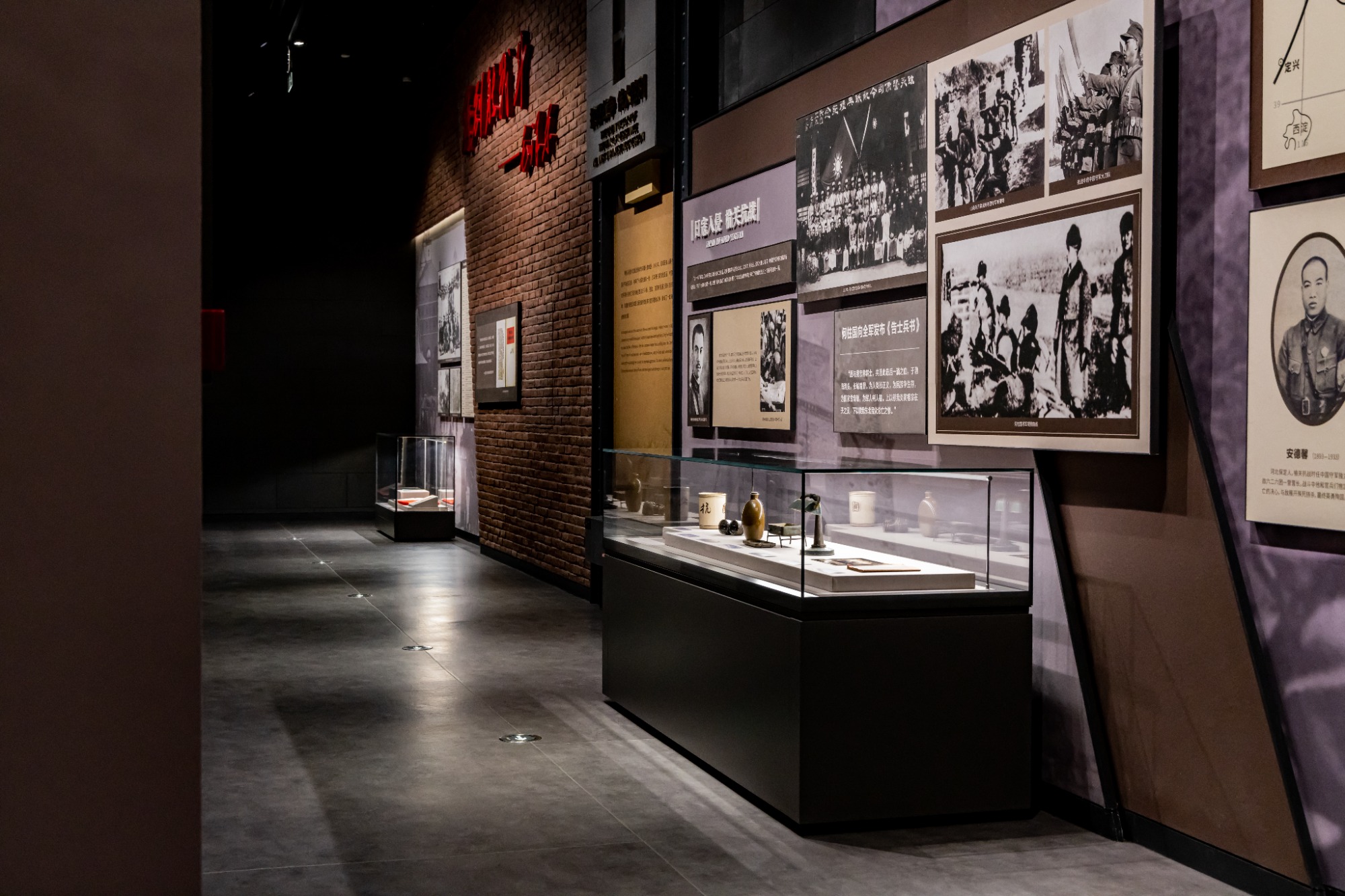 汕头独立展柜 - 独立展柜源头工厂产品展示