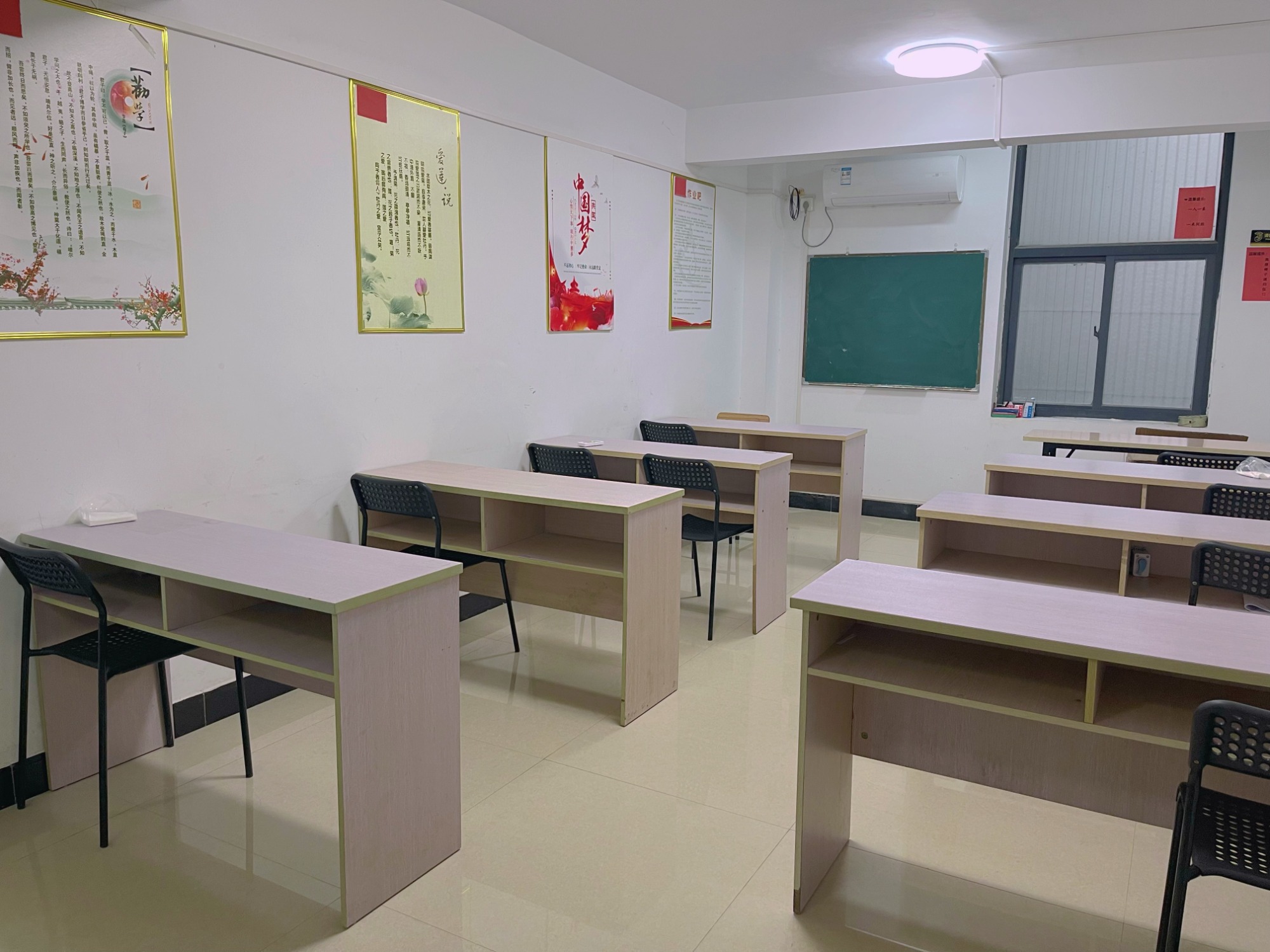 心理疏导助力学生减压