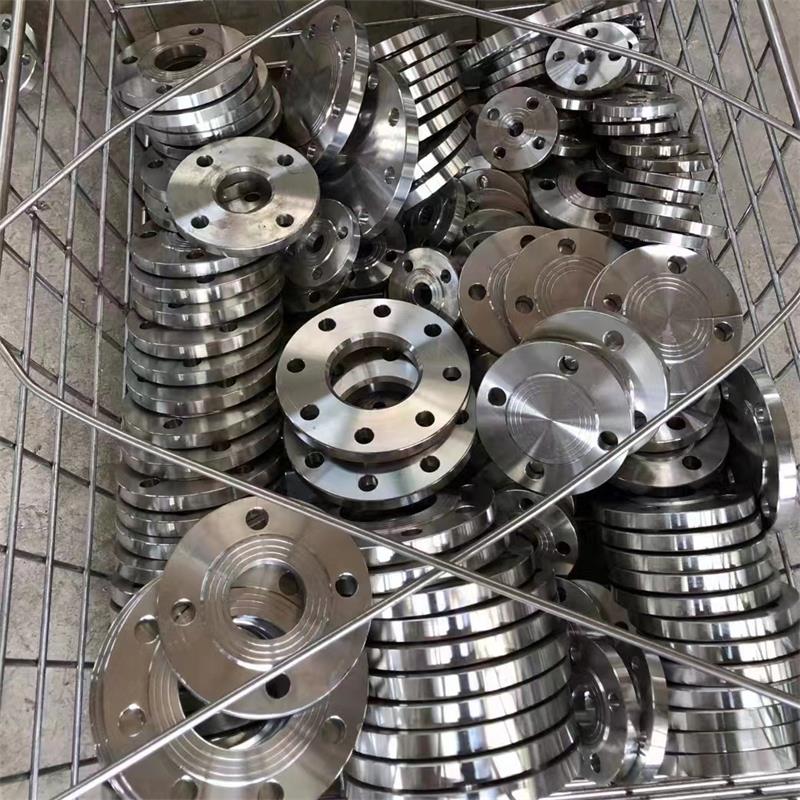 四平管托加工厂合金管件产品图片