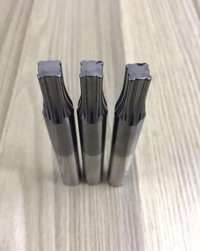 拉伸冲棒
