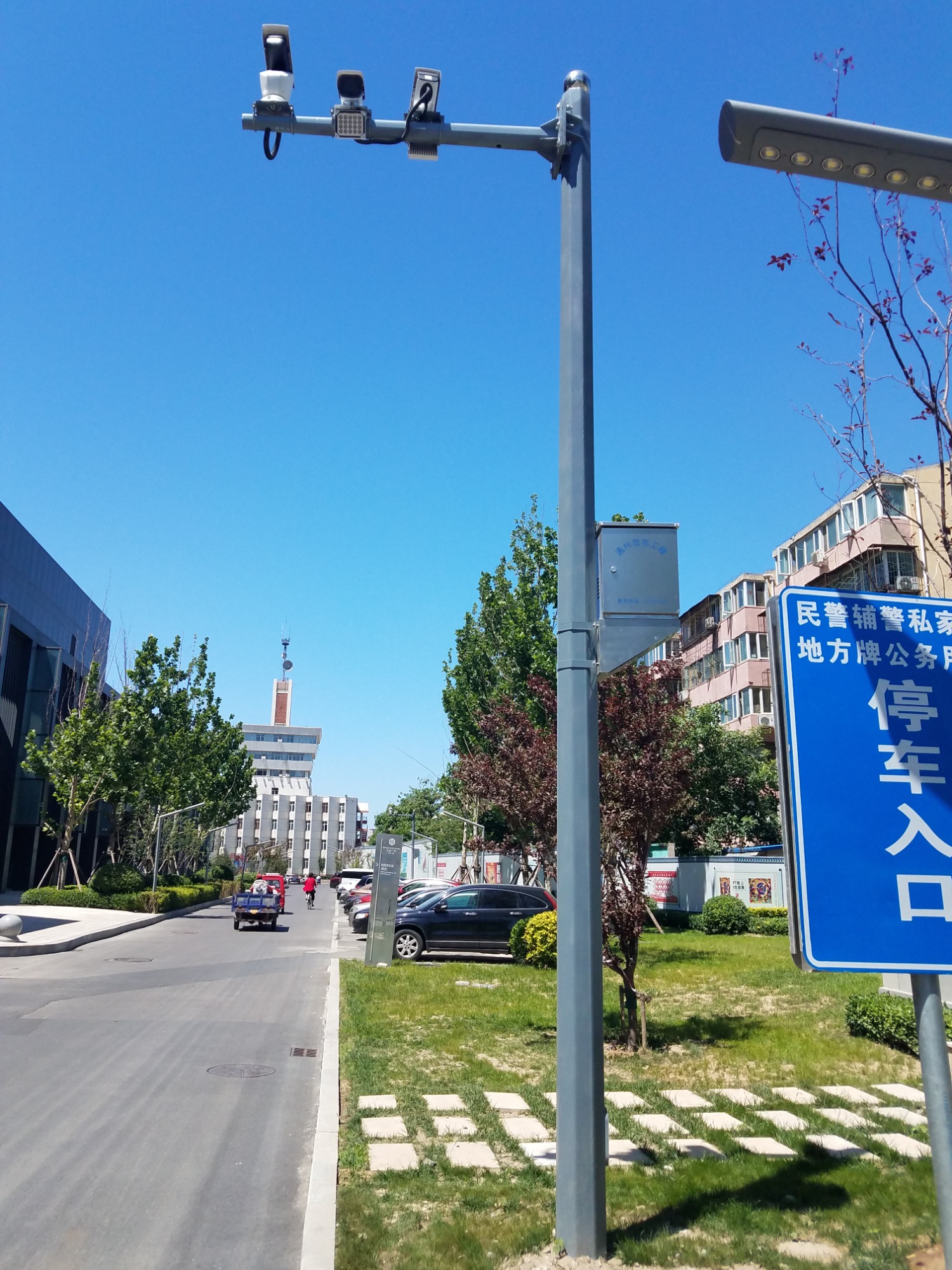 户外监控立杆