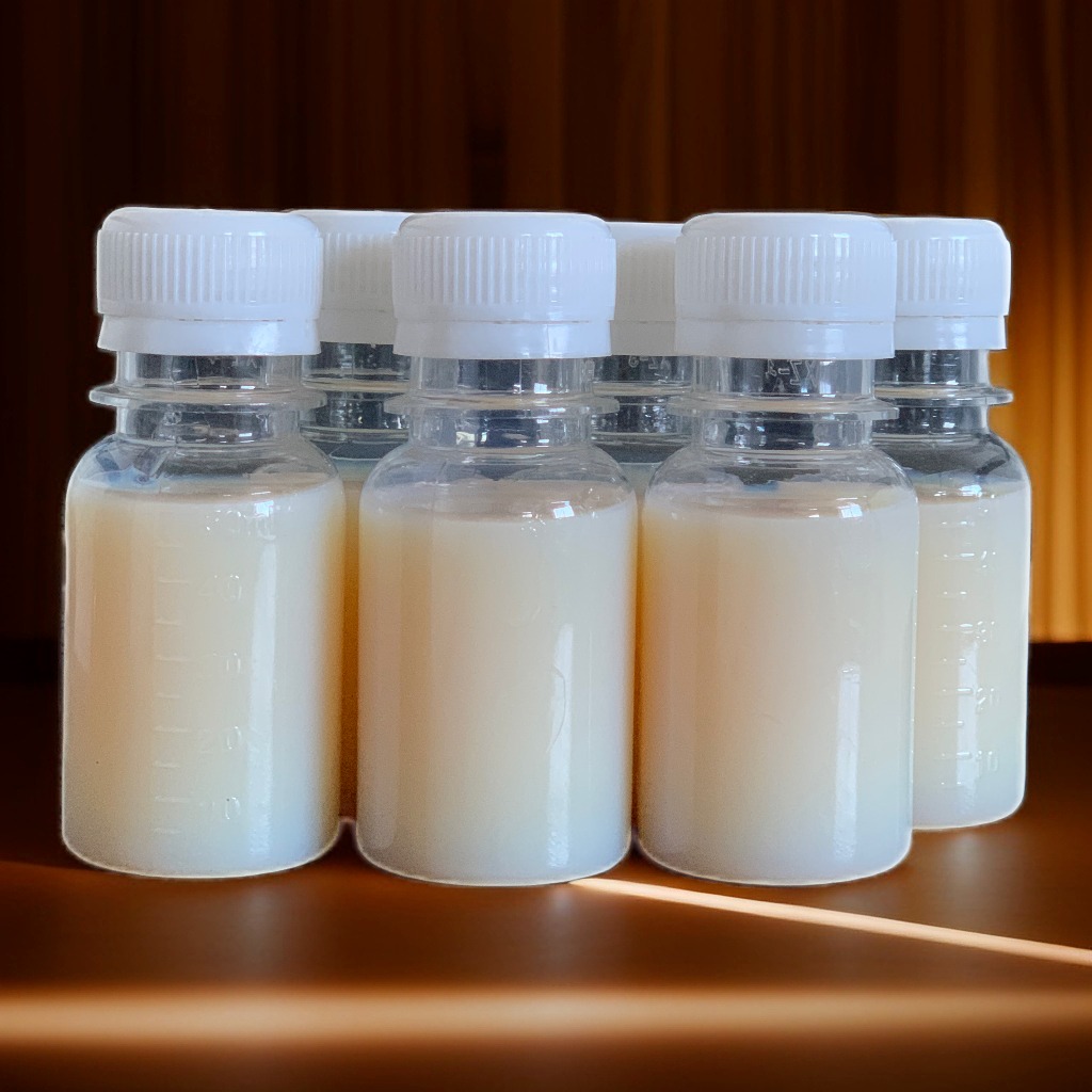 长春塑料薄膜墨用丙烯酸乳液产品展示