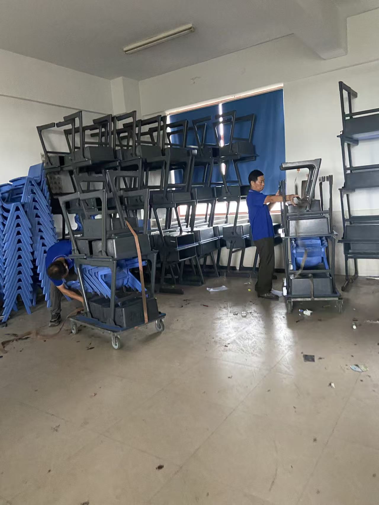 学校搬家