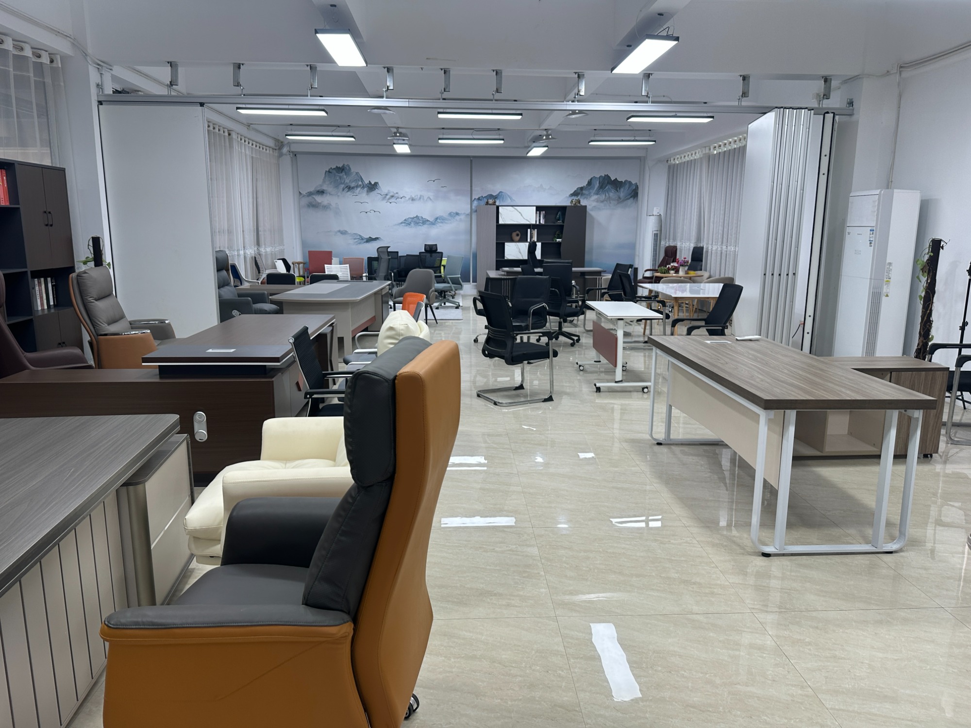 接待台配套家具-一字型直条老板桌服务商产品实拍
