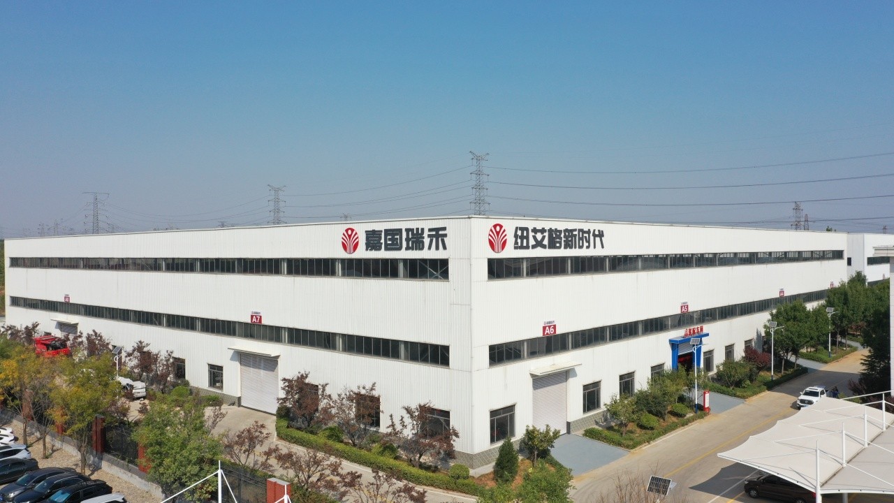 秦皇岛小麦收割机厂商-玉米割台