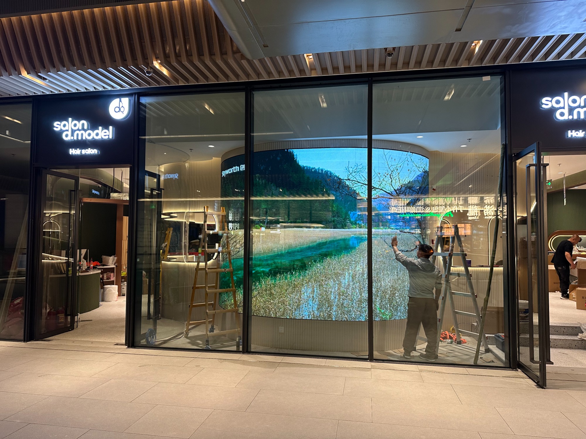 LED柔性显示屏-LED显示屏源头厂家相关配套产品