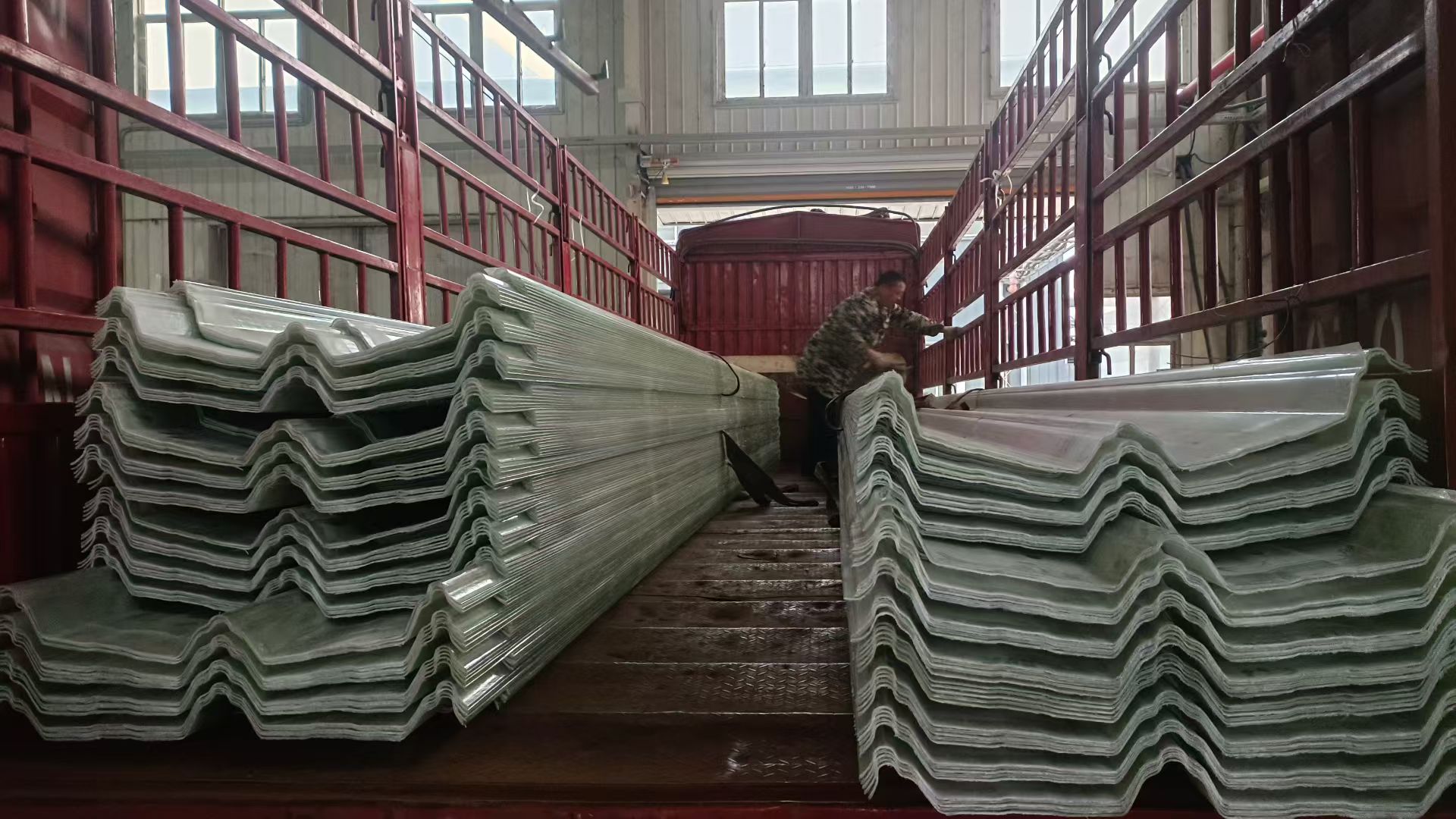 金属钢边瓦产品实拍