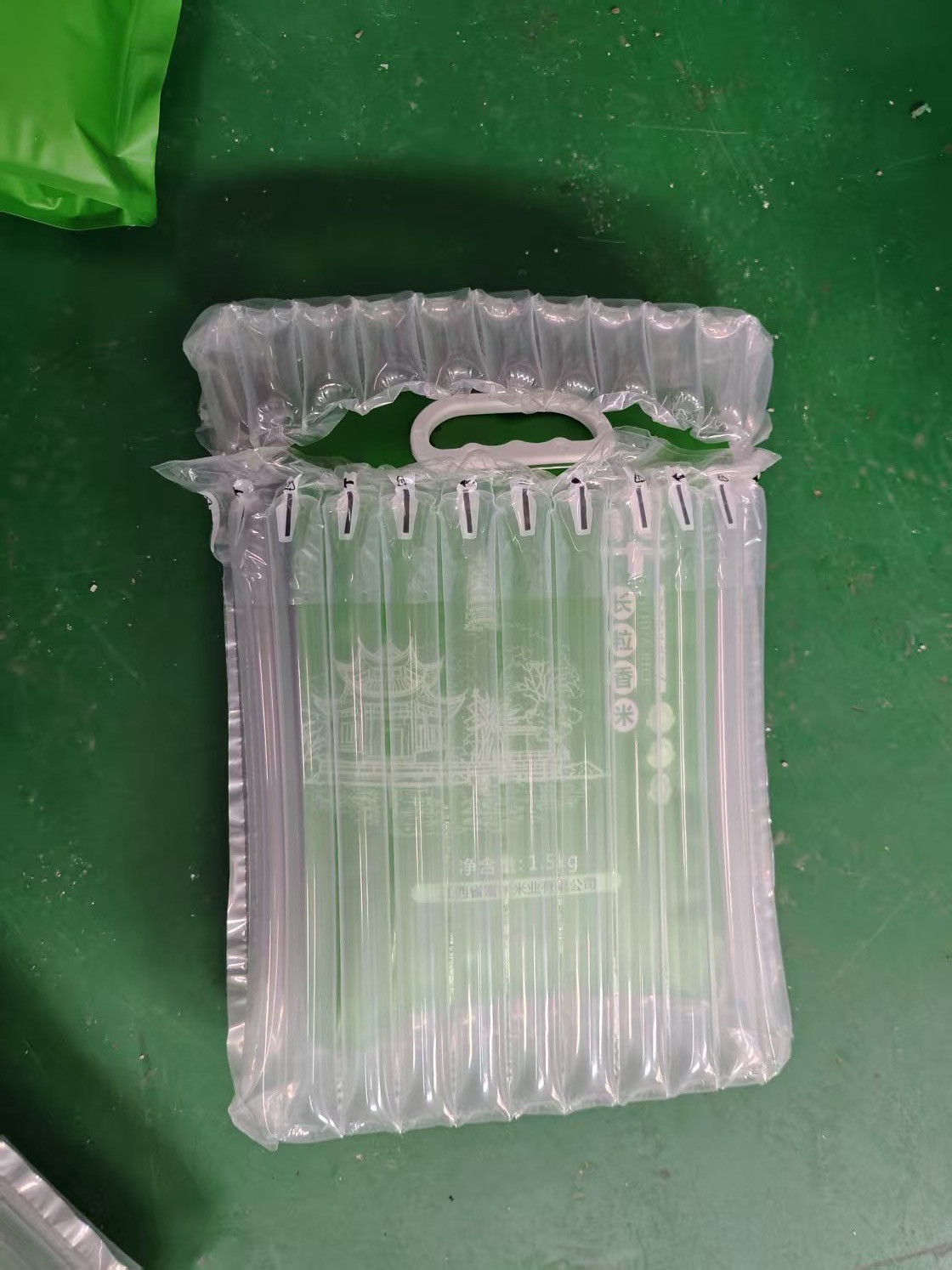 快递气柱袋生产车间实拍