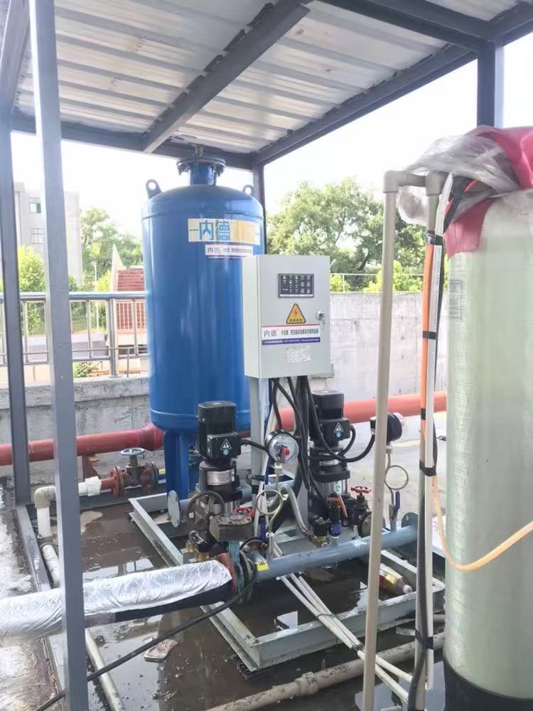 **综合水处理器生产实拍