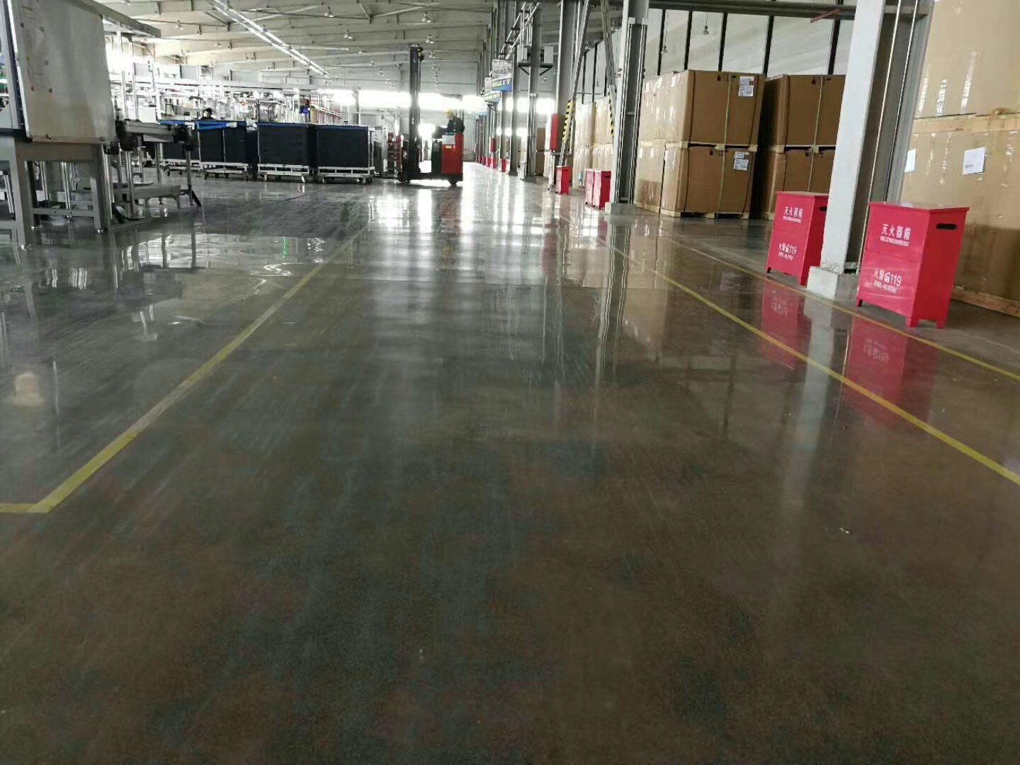 地坪材料施工现场