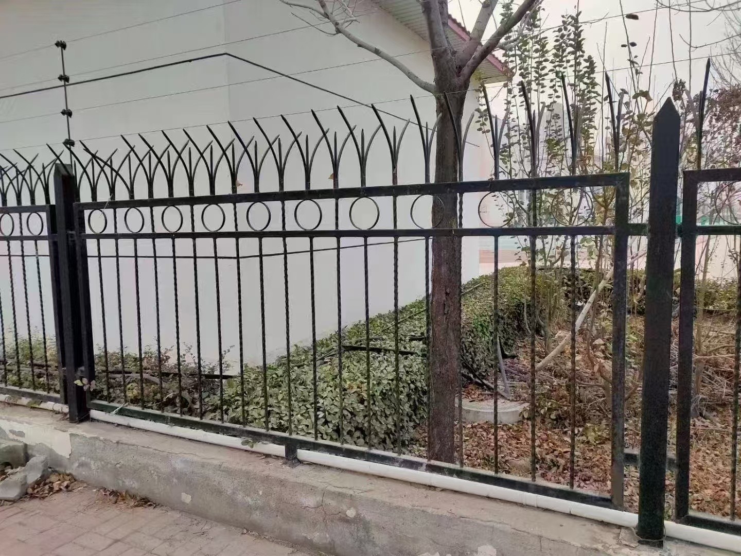 现代铁艺栏杆实景图
