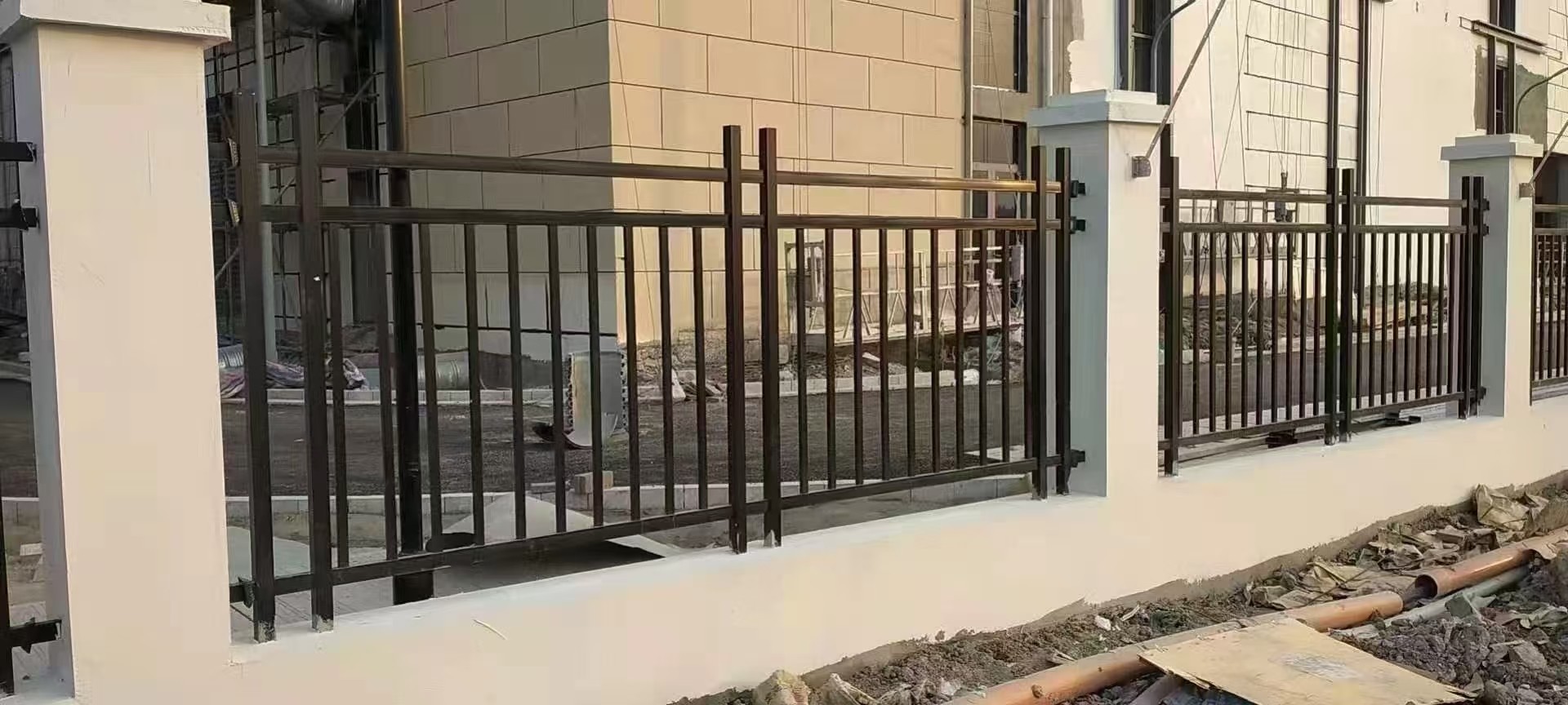 户外铁艺栏杆实拍图