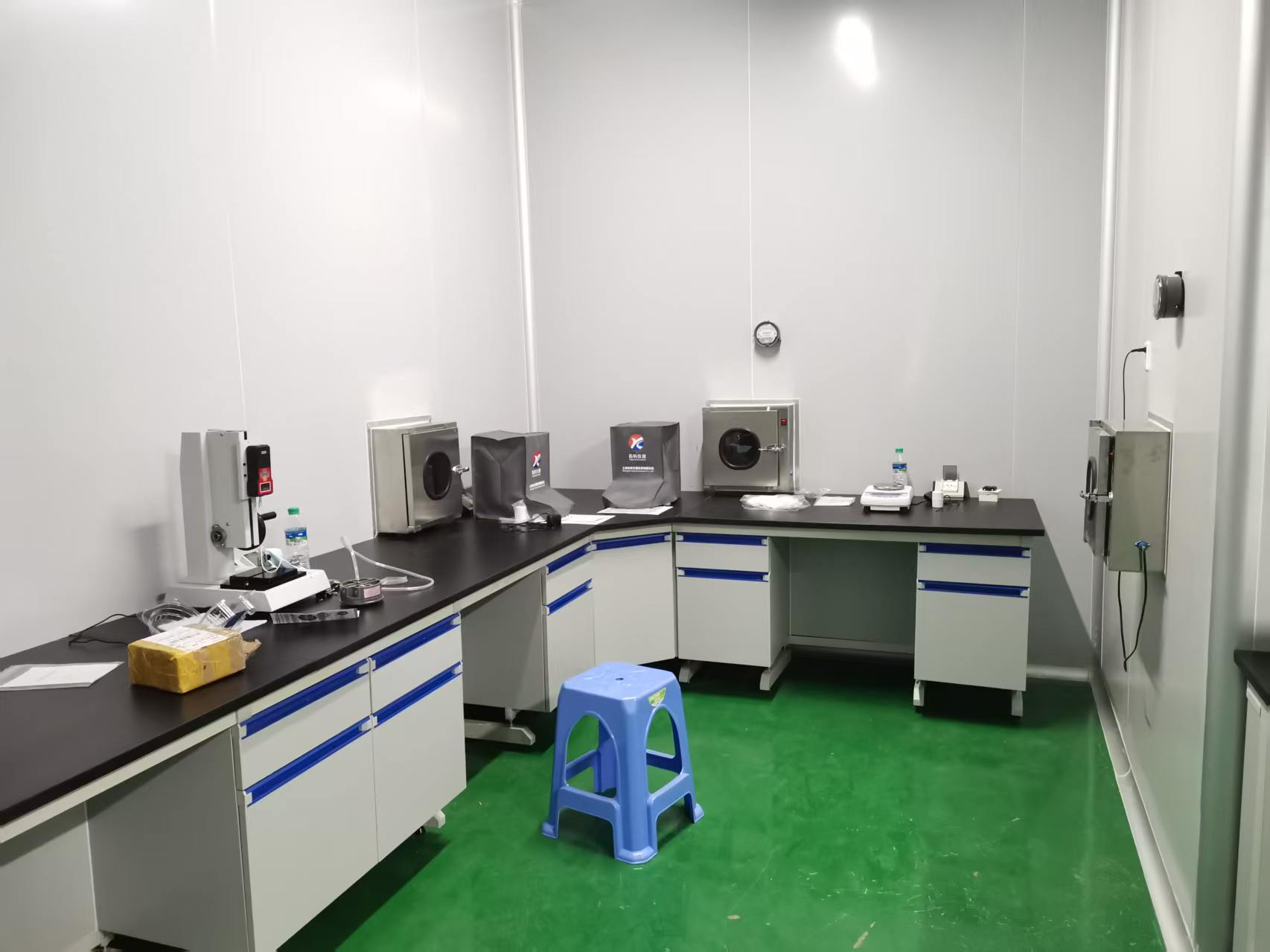 GMP洁净车间施工现场实拍