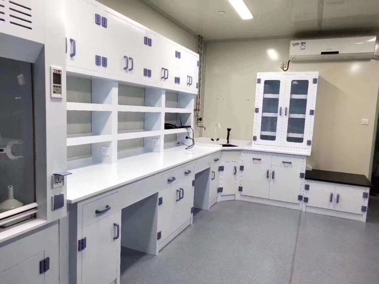 防静电实验室施工实景