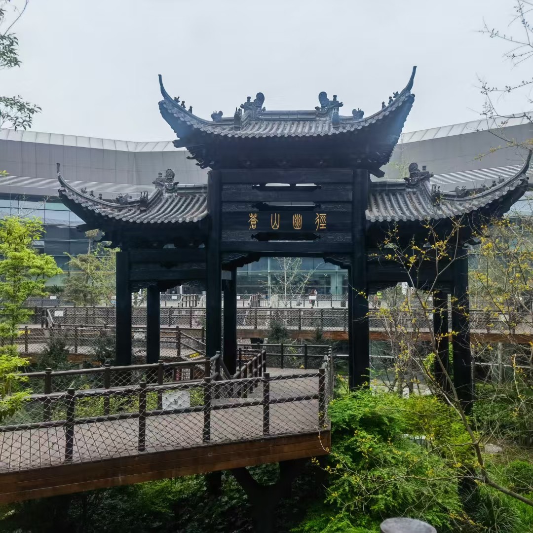 实木门楼产品实景图