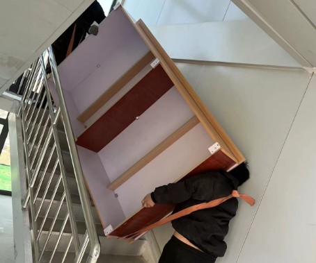 宿舍搬家空调打孔标准化施工