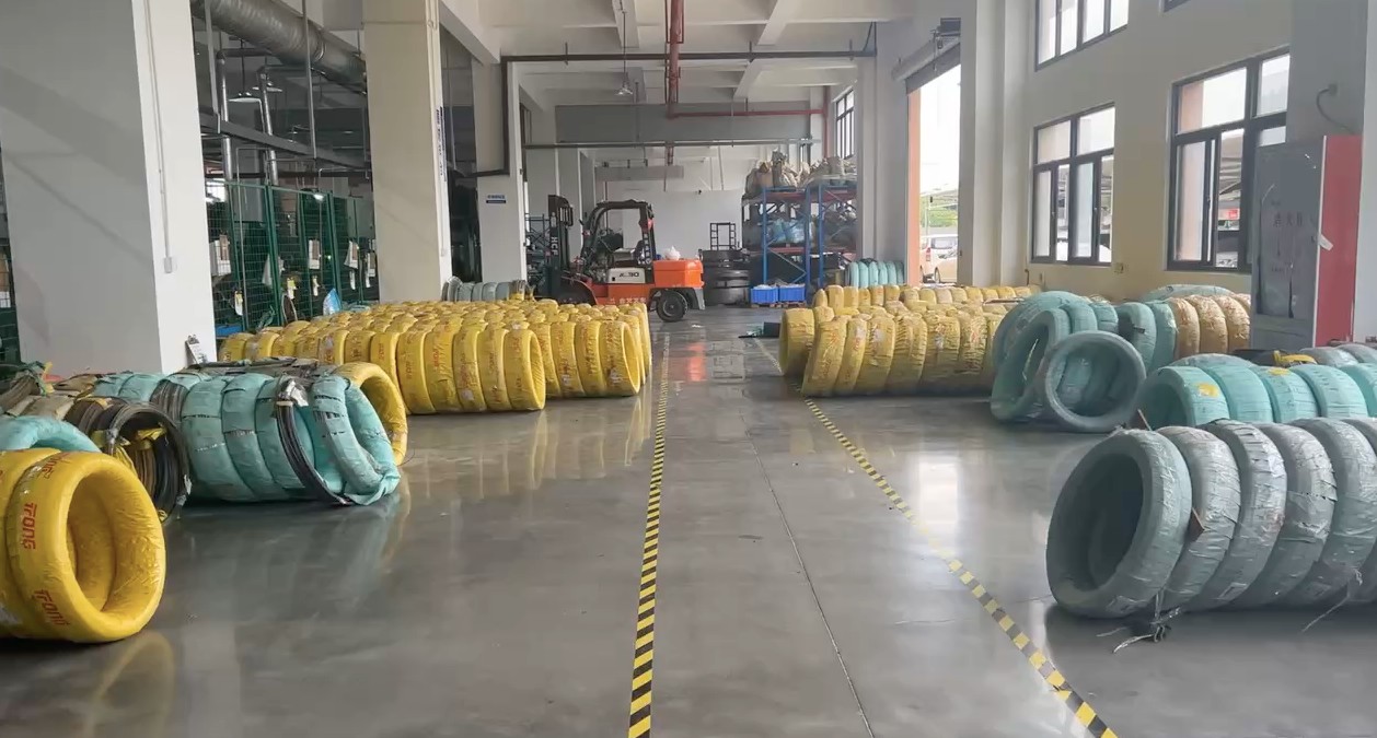 钨钢螺栓生产检测场景