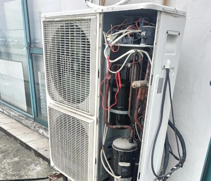 办公室搬家空调保养标准化作业现场