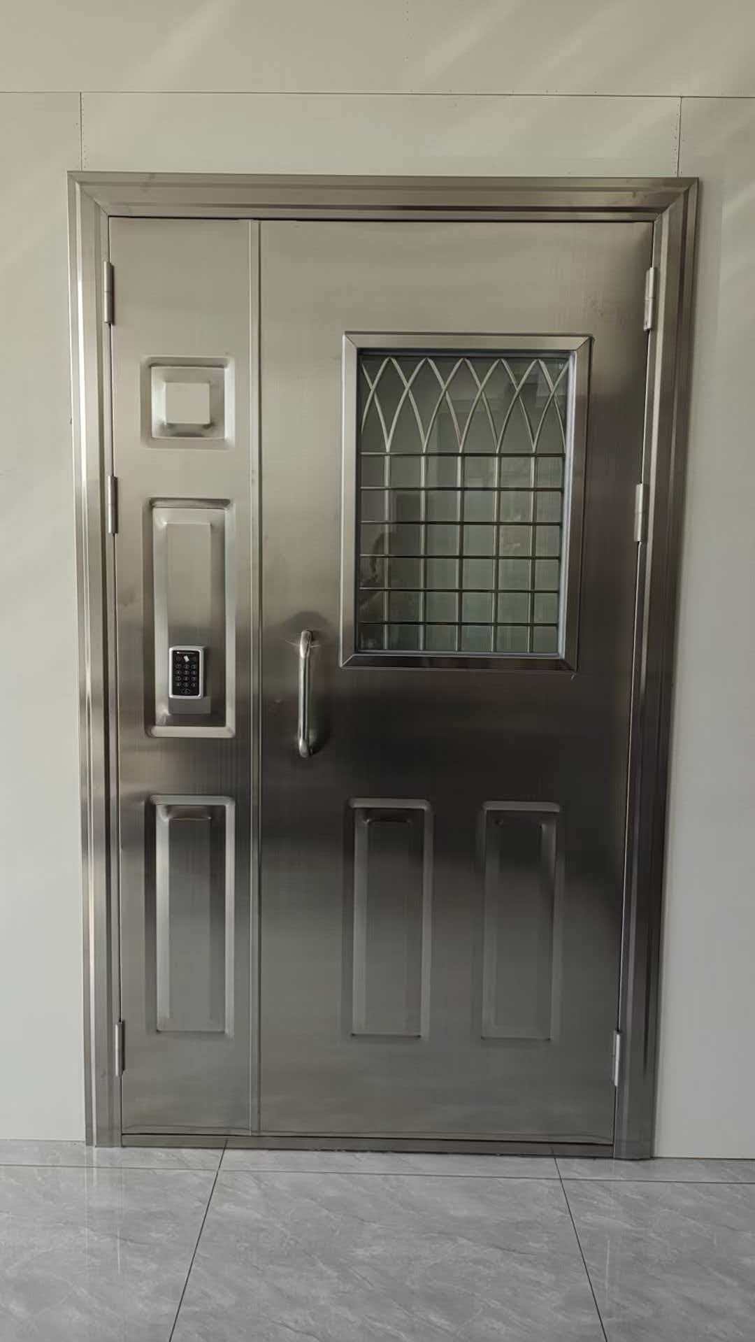 **门生产车间实拍