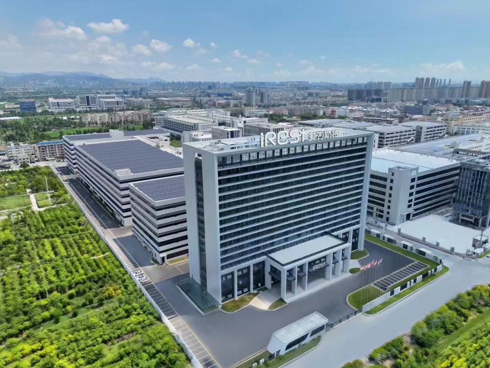运动鞋品牌策划设计落地场景