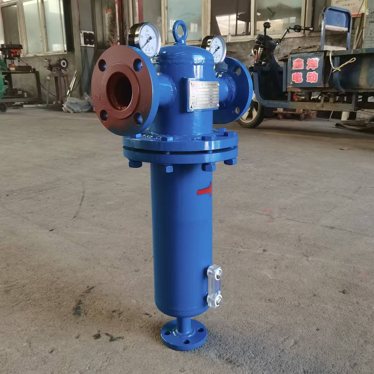 空压机油水分离器生产车间实拍