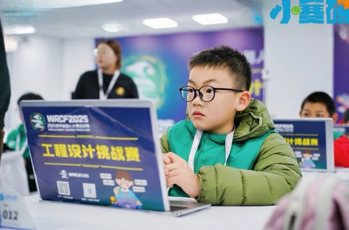 蓝桥杯青少组学员科创活动实拍
