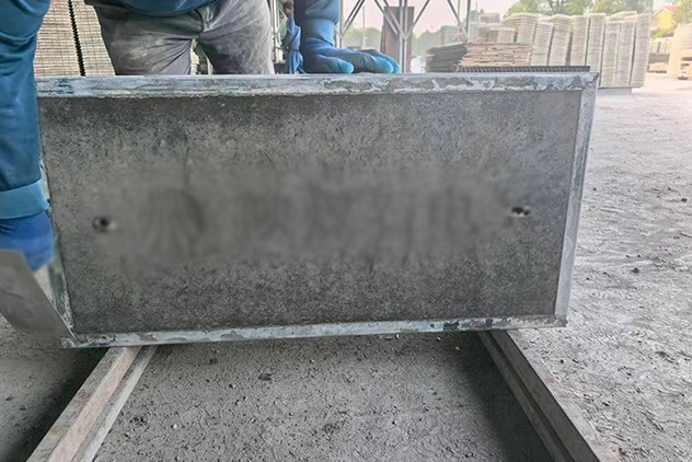 水泥基电缆沟盖板生产样品