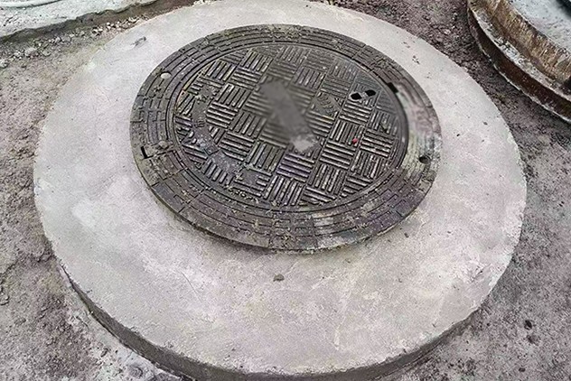 成品水泥沟盖板堆放区