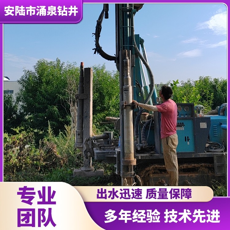 光伏打桩施工现场