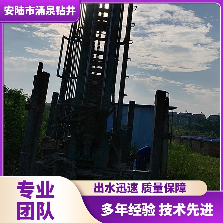 光伏打桩施工现场