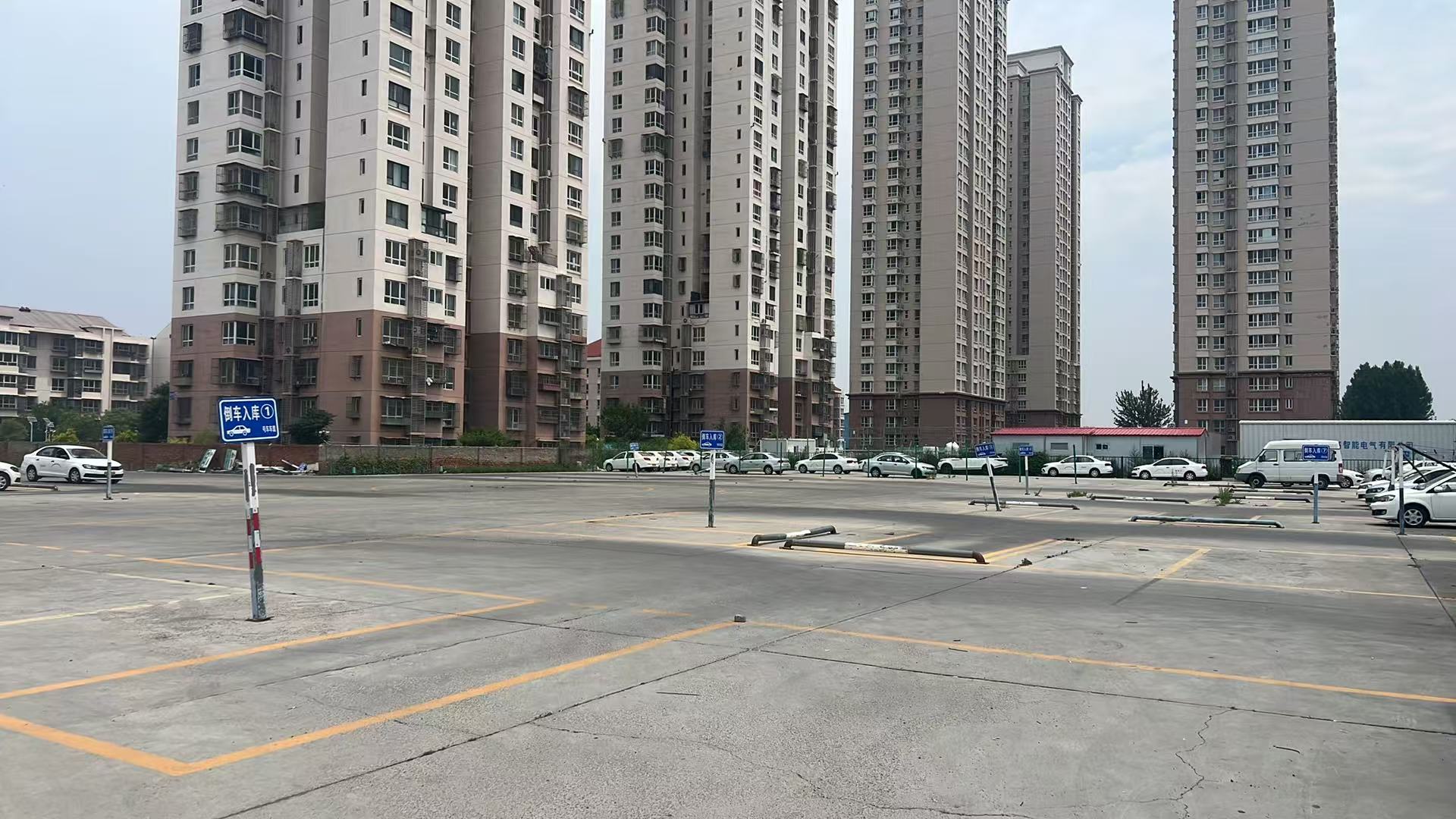 天津刘园附近大车考证场地实景