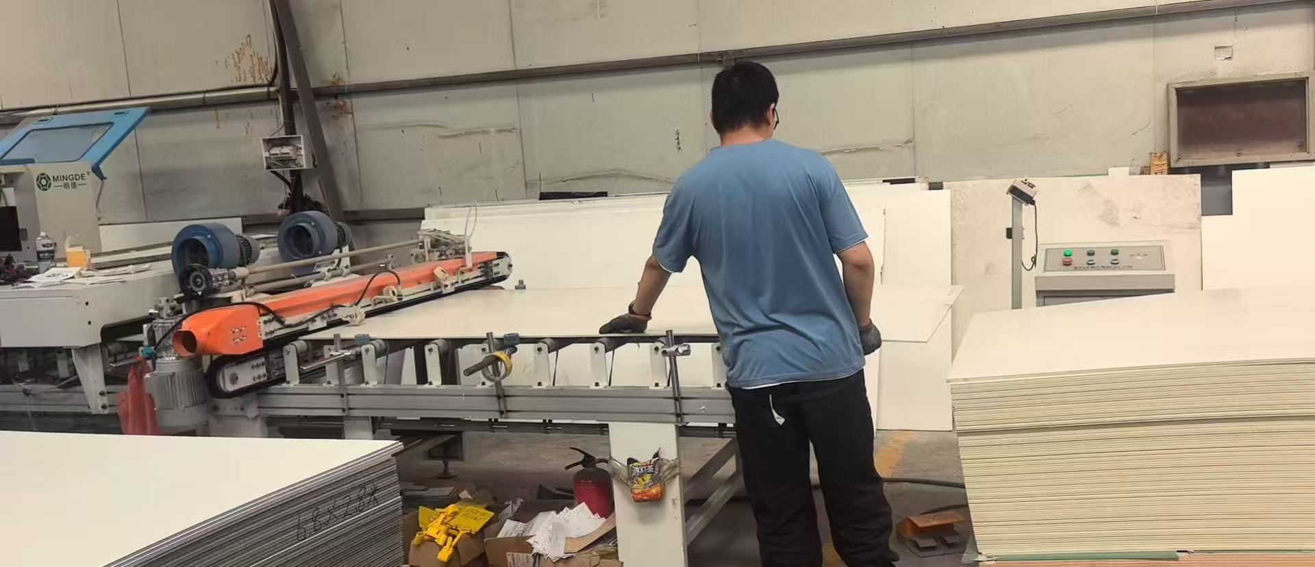 冰火板成品堆放展示