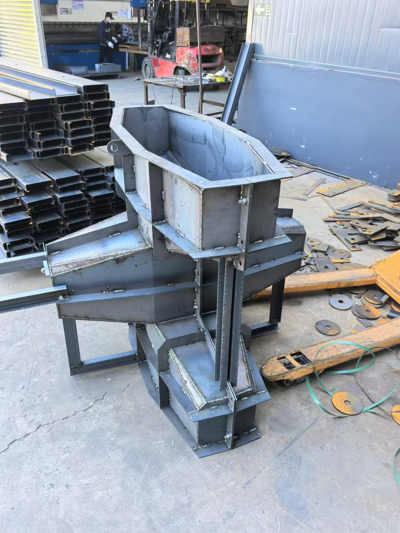 防浪石钢模具实拍