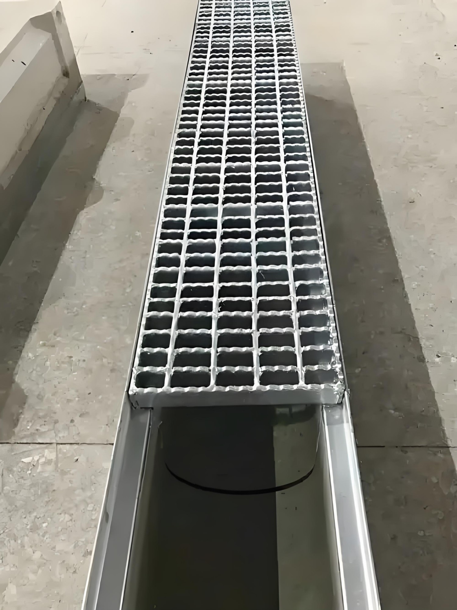 钢格栅项目现场安装实拍