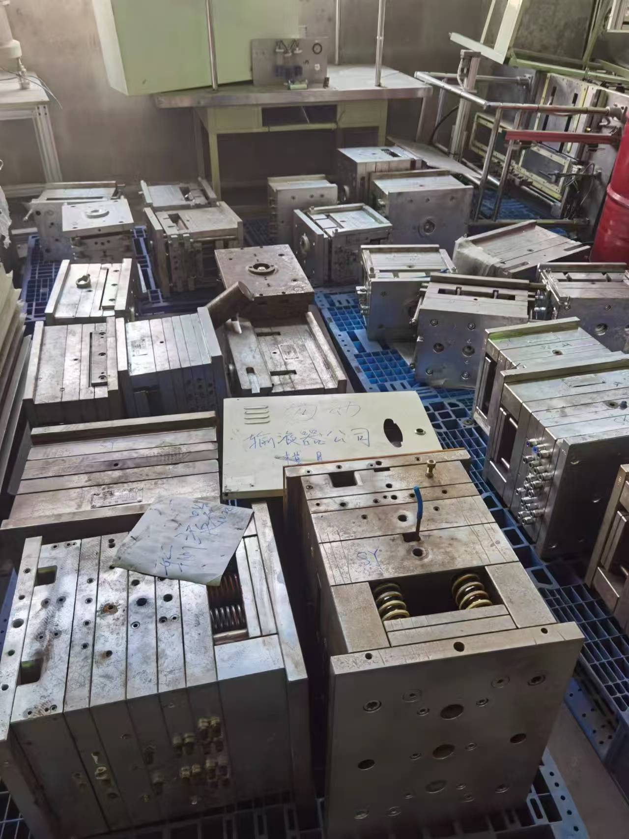 临沂冷却塔回收现场作业图