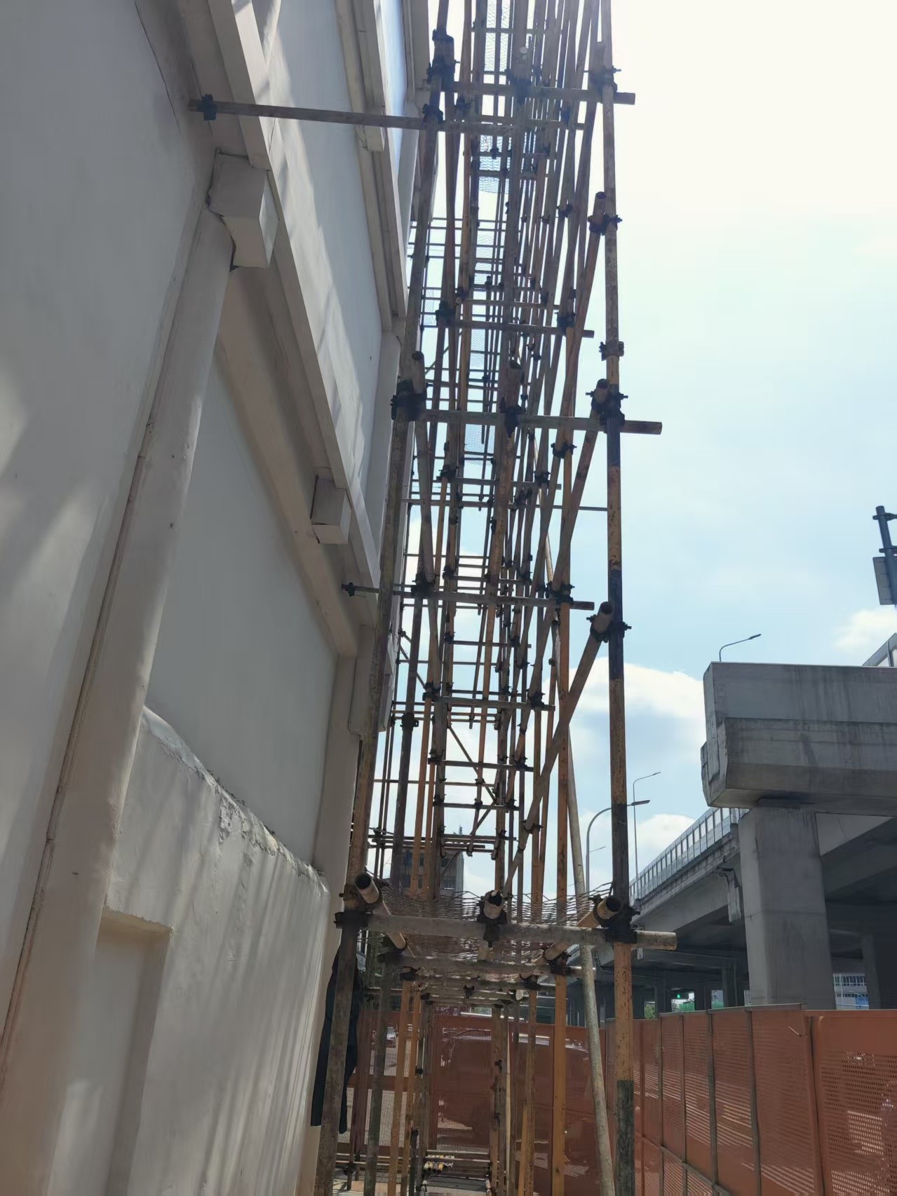 翻新校正钢管仓储实拍