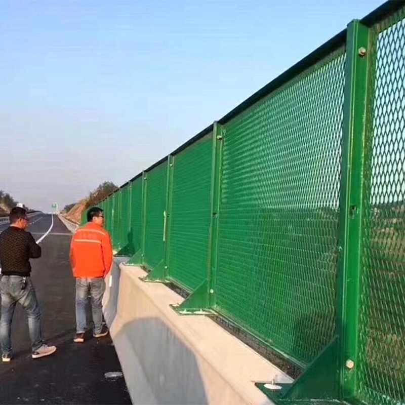铁路护栏网生产车间实拍