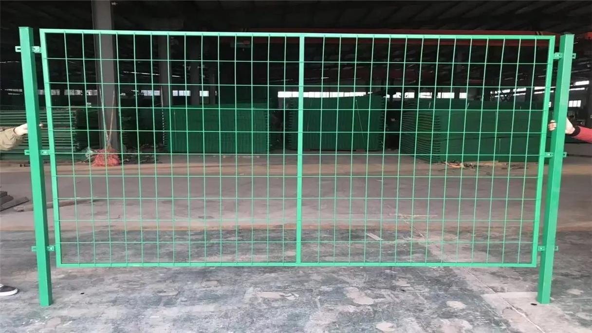 护栏网生产车间实景