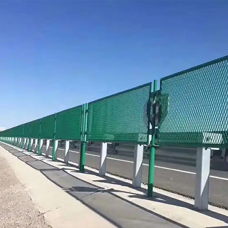 公路护栏网生产实拍