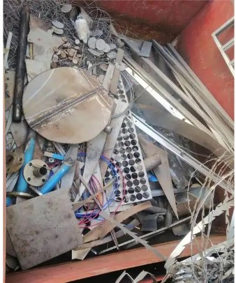青岛电缆回收现场作业图