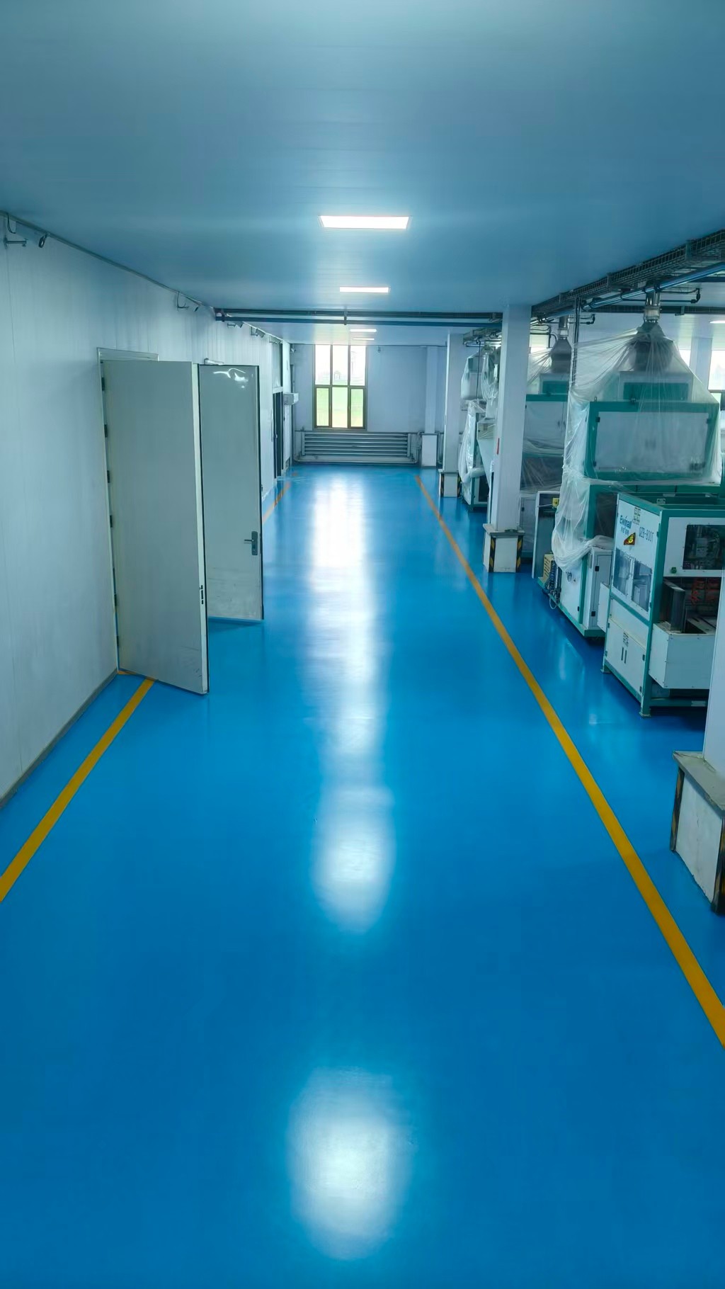 聚氨酯砂浆地坪施工场景