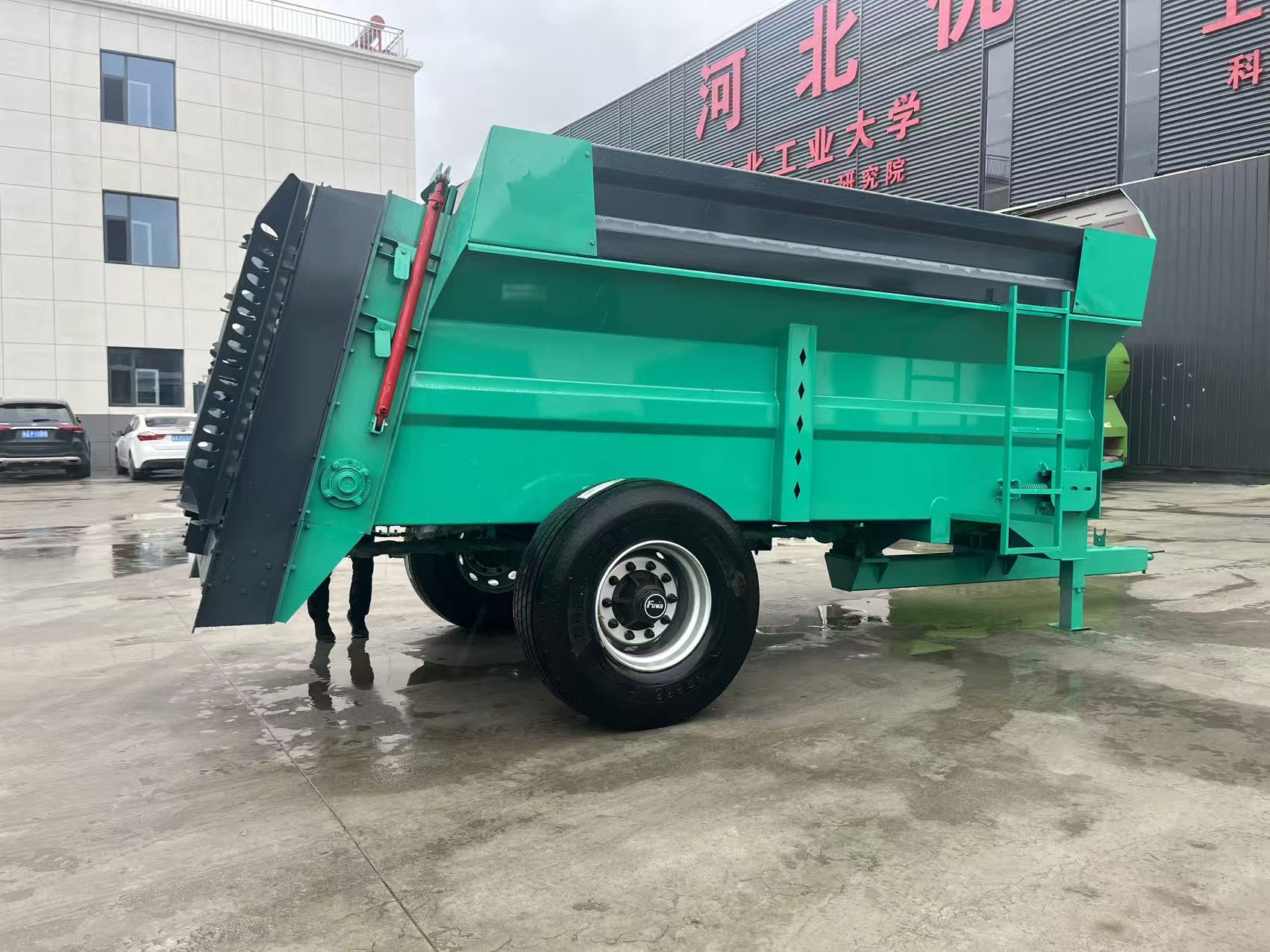 撒肥车作业示意图