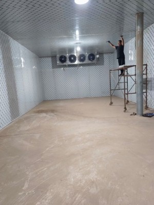 衡水冷库板拼装施工现场