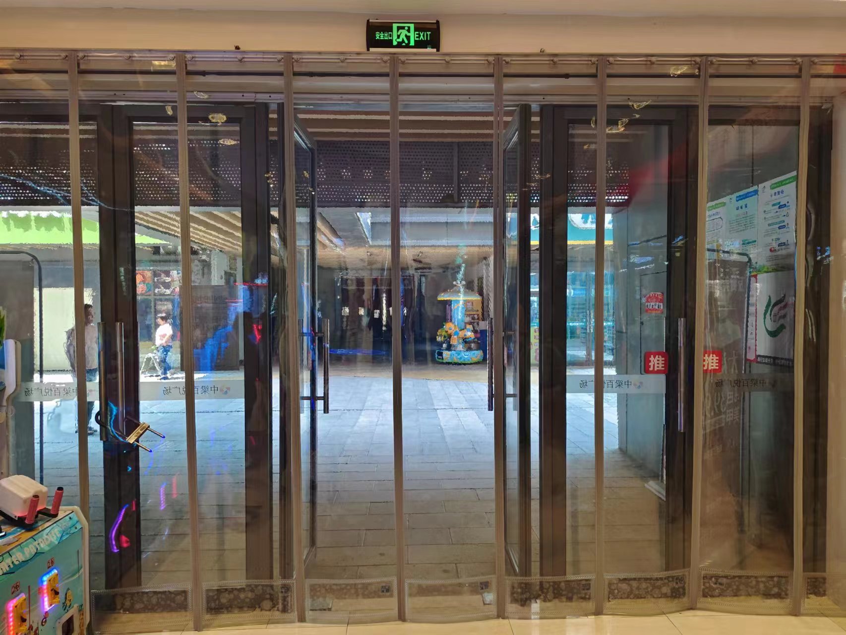 防尘磁吸门帘生产车间实拍