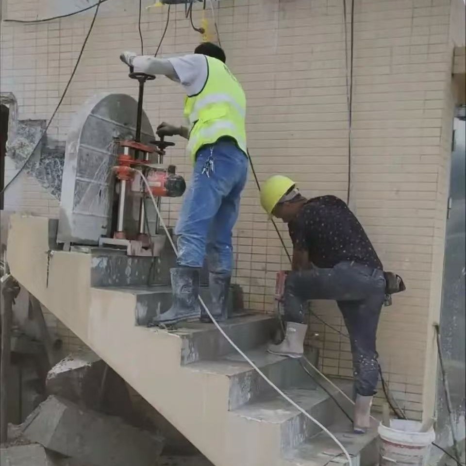 聊城剪力墙切割施工团队现场作业