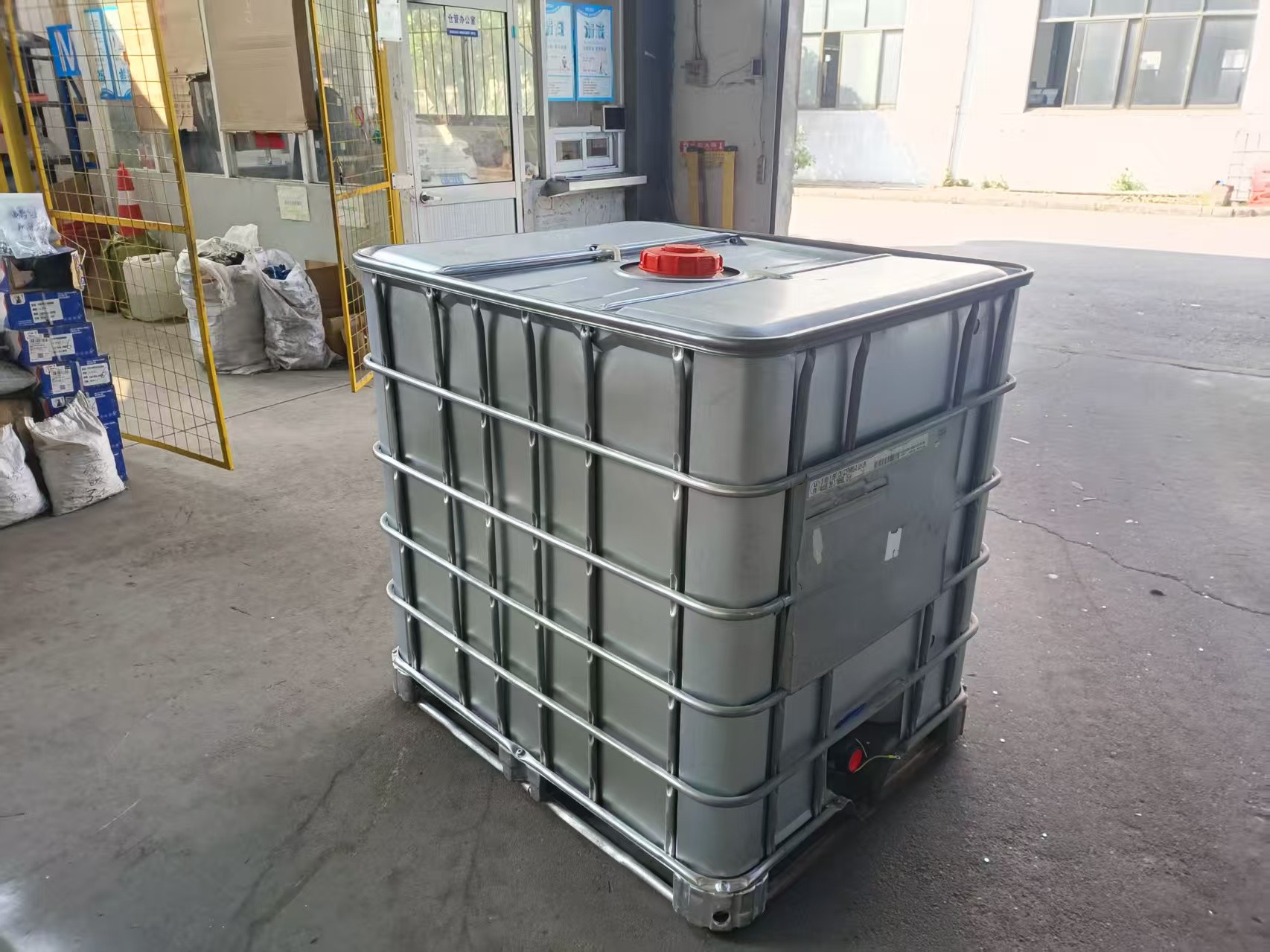 不锈钢IBC吨桶生产车间实拍
