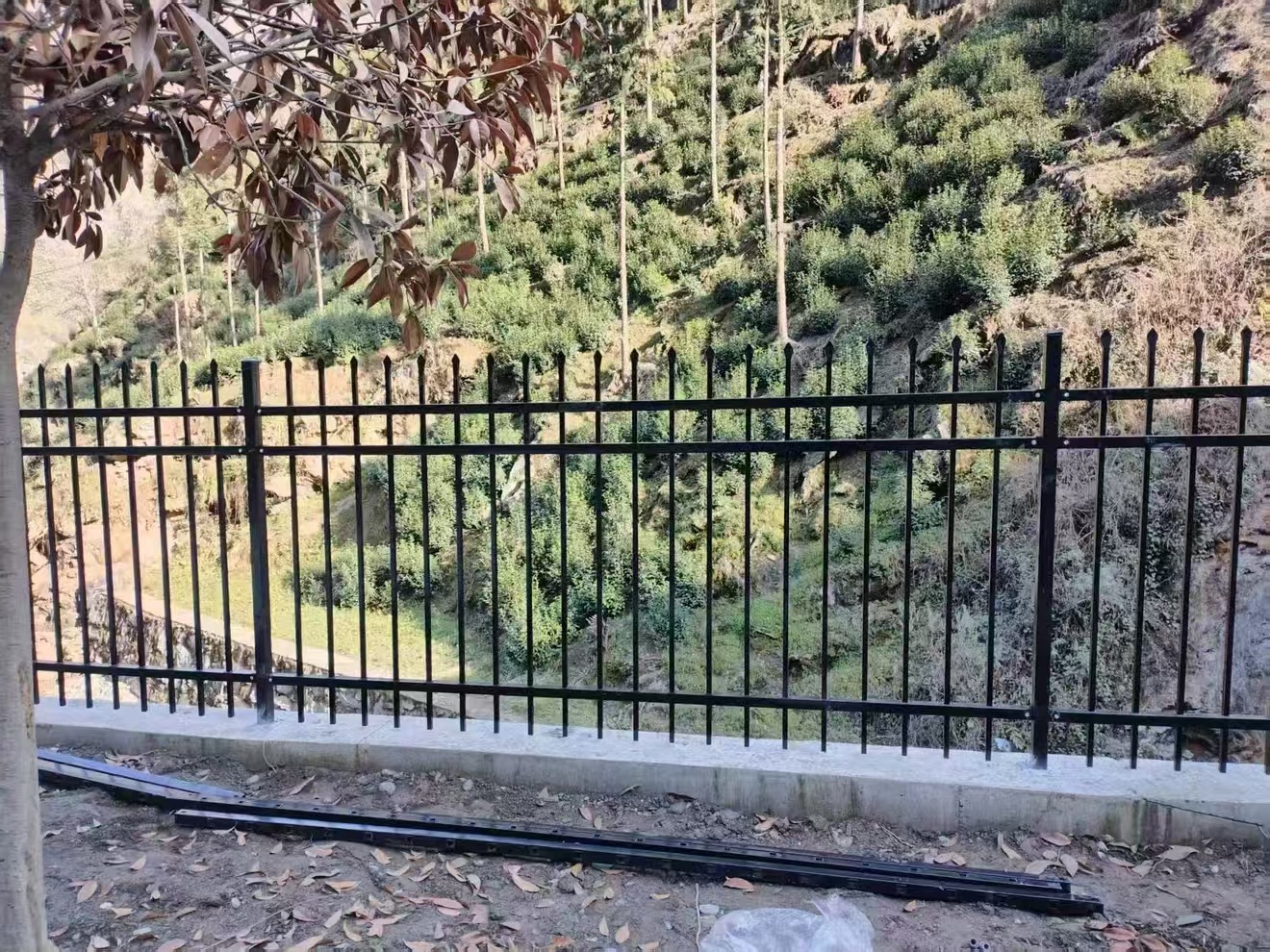 锌钢护栏实拍