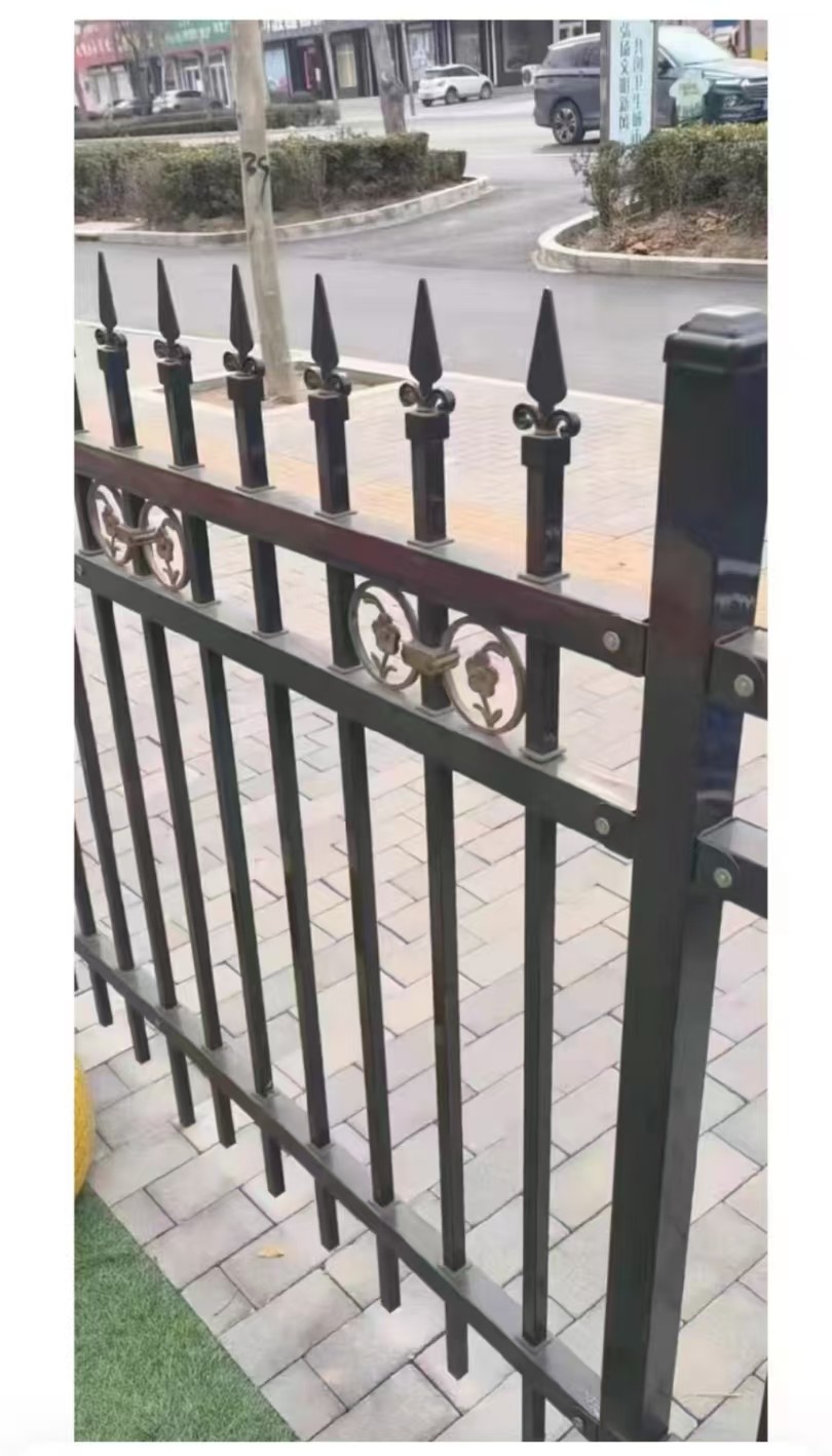 锌钢院墙护栏实景安装图
