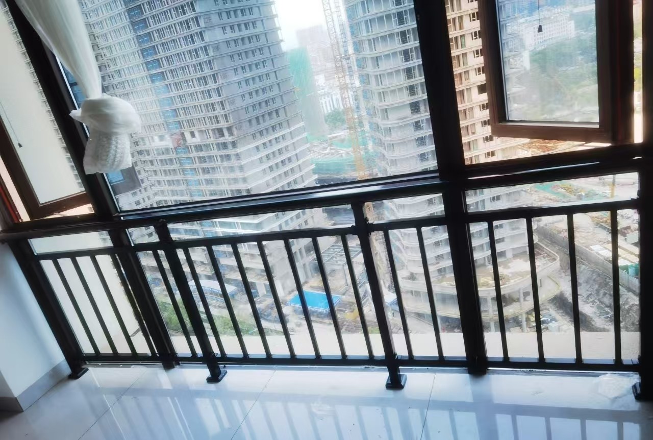 阳台栏杆实拍
